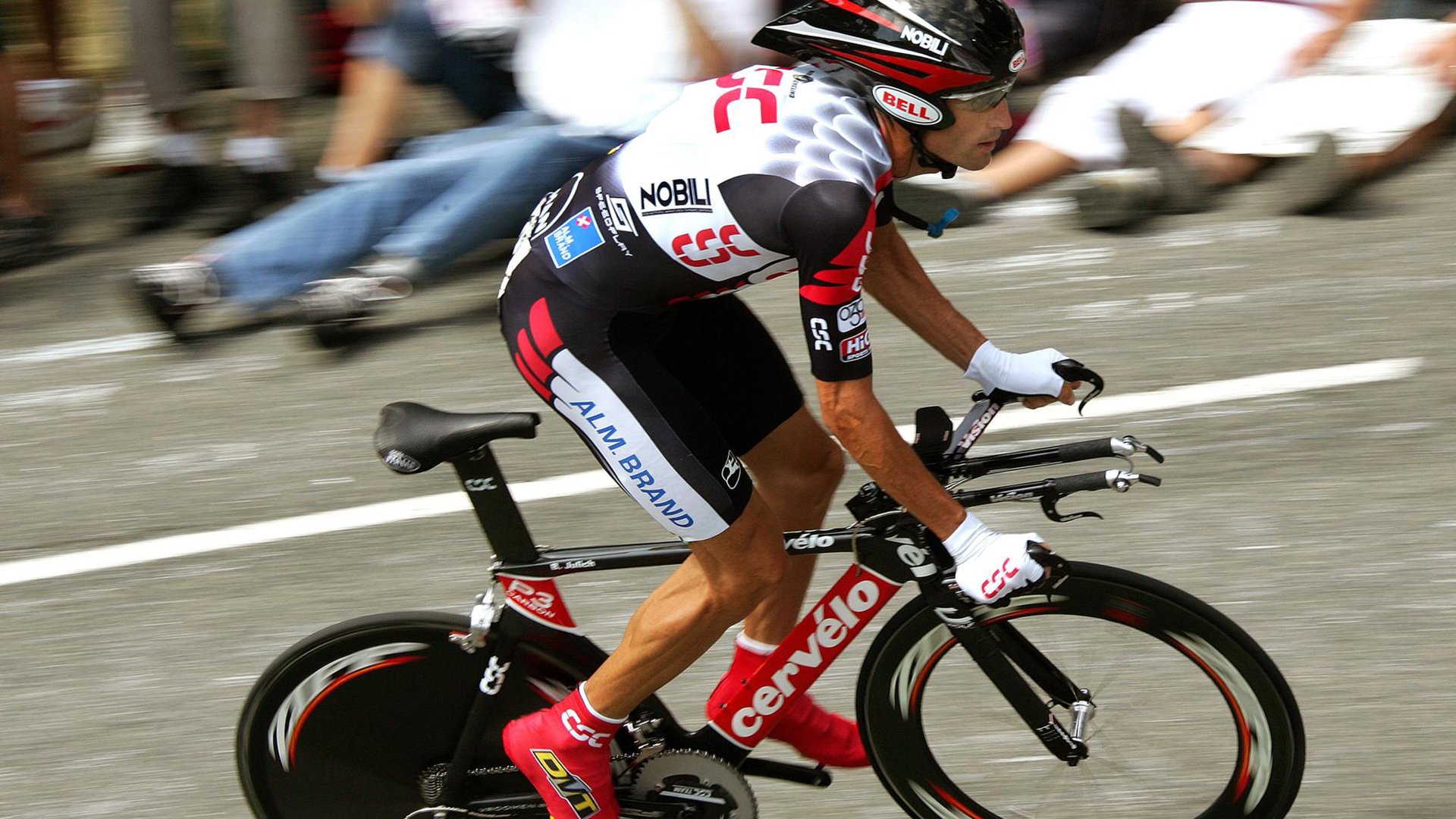 世界水上摩托冠军赛，极速漂移展现极限速度，水上摩托比赛