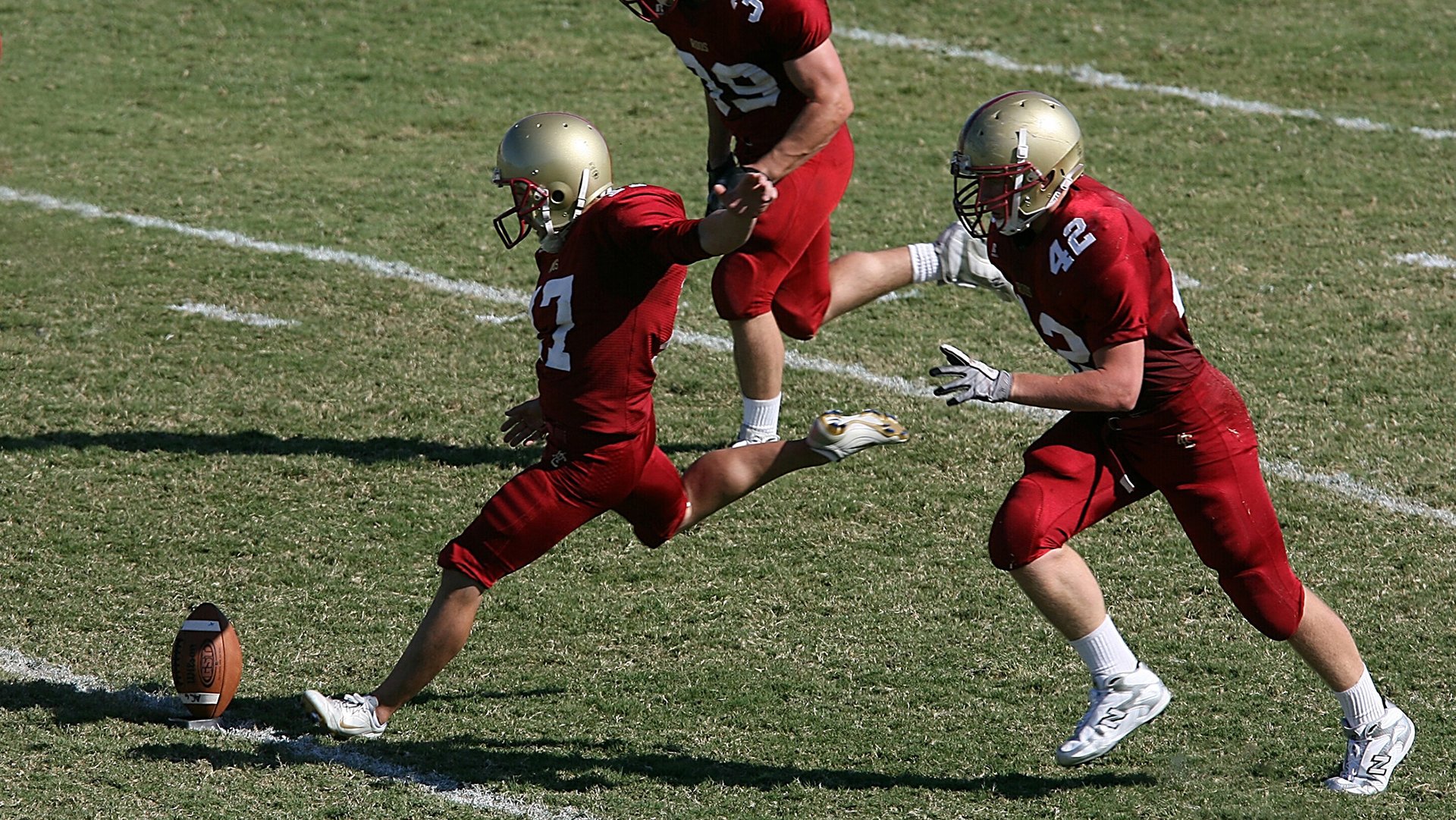 从汗水到荣耀：日常训练揭秘冠军车手的生活，冠军赛车手