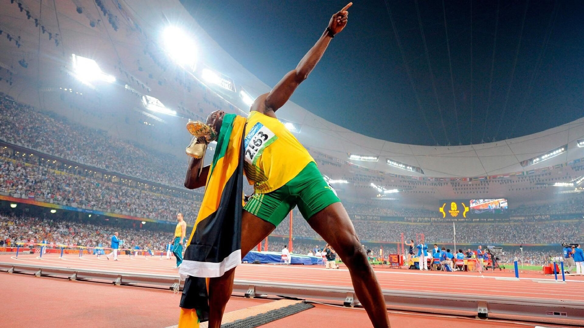 德甲：拜仁在客场4-0大胜门兴，积分领先优势扩大，德甲拜仁vs门兴